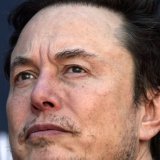 Elon Musk ambitionne de proposer son implant à tous afin de permettre de mieux communiquer avec les ordinateurs (archives). KEYSTONE/EPA ANSA/ANGELO CARCONI